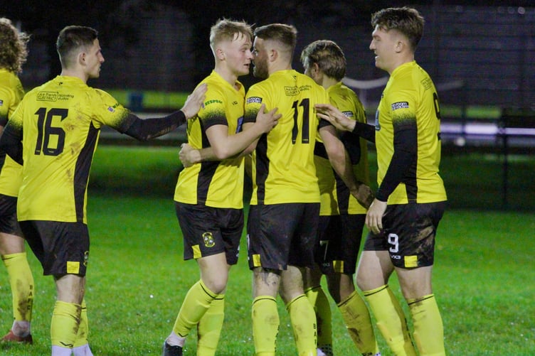 Crediton 0-1 Buckland