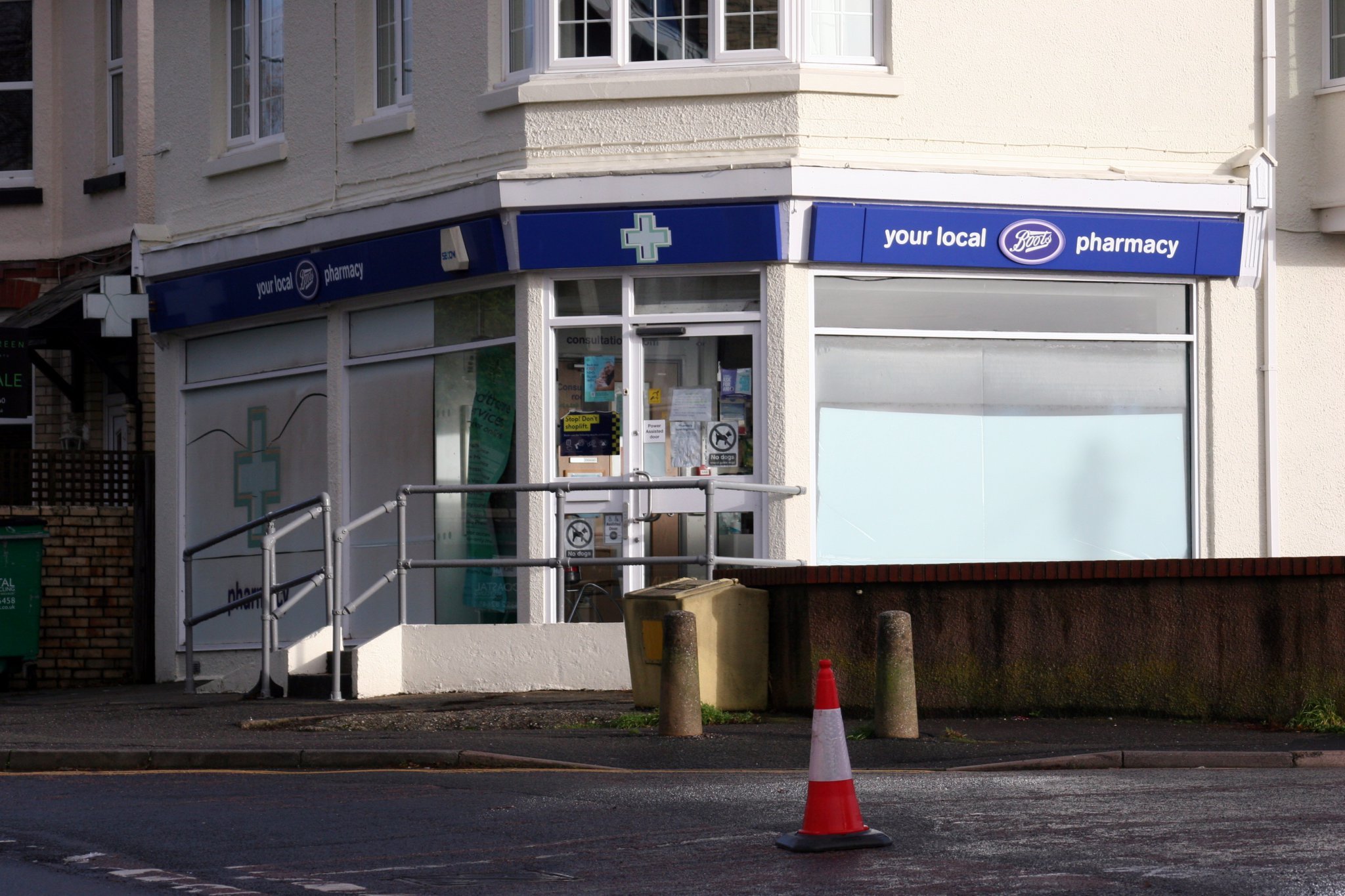 Kingsteignton branch of Boots to close next year middevonadvertiser.co.uk