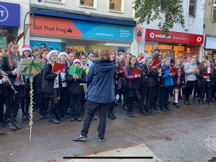 South Dartmoor gives carol service in Newton Abbot town centre