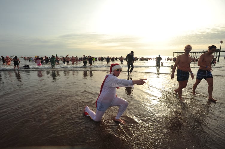 Teignmouth RNLI Boxing Day Dip