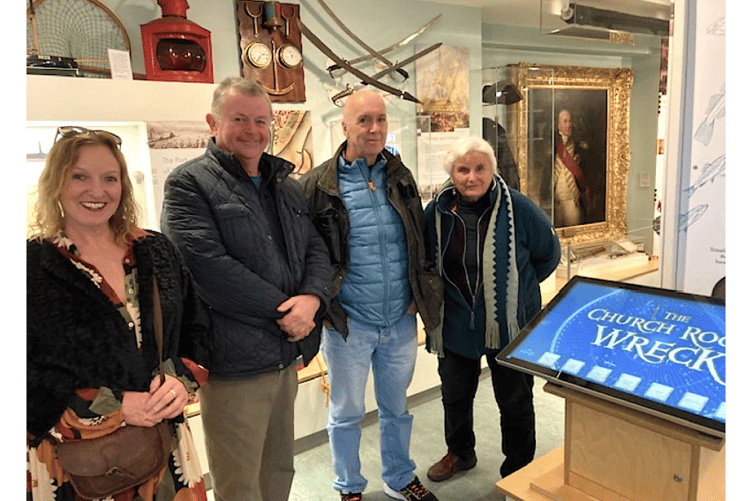 Simon Burton, original discoverer of the wreck, 2nd from
left, with his wife Tracy, Chris Preece, one of the divers and
marine archaeologist, and local historian Viv Wilson M.B.E