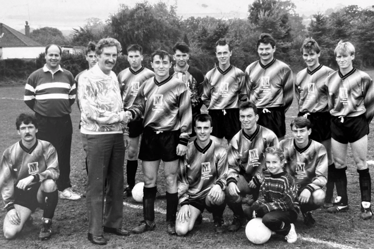Kingskerswell Football Club show off their new kit for the 1990/91 season courtesy of
Miidas Group.
