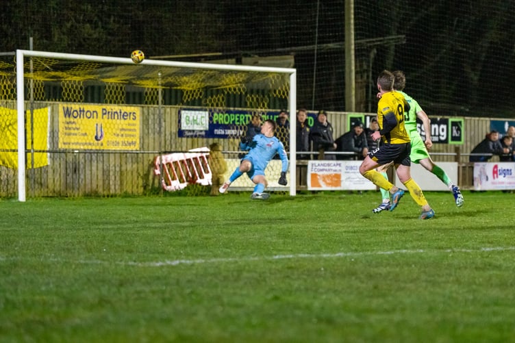 Buckland Athletic 1-3 Willand Rovers