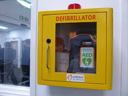 Defibrillator training in Dawlish
