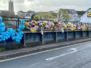 Poignant tributes left after Teignmouth railway death