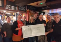 Charities benefit from pub quizzers 