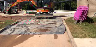 Teignmouth Lido leak plugged ahead of opening