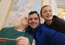 Teignmouth marathon man raises over £9k for Alzheimer’s