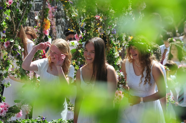 Lustleigh May Day celebrations