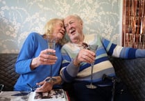 Teignmouth couple celebrate 70 years of marriage