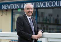 Newton Abbot Racecourse MD to retire