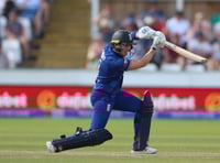 England captain Knight offers backing to teammate Dunkley