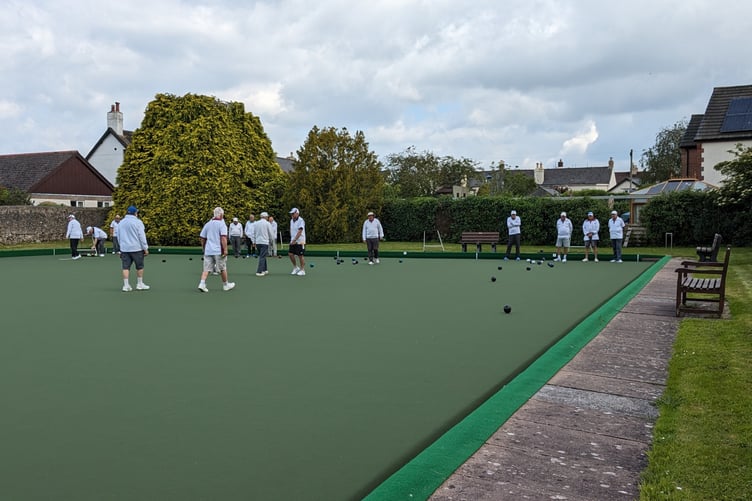Kingsteignton bowls green 07-06