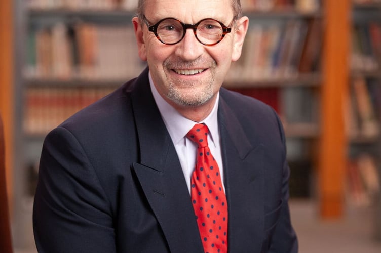 Jeremy Filsell. — Organist