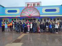 Teignmouth students beach clean