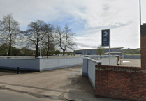 Hot favourite overcomes a late scare at Newton Abbot races