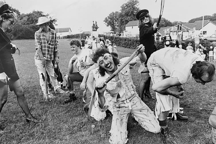 Dawlish Carnival August 1987. The Chain Gang from the South Devon Inn