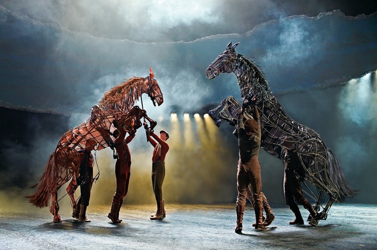 War Horse at the New London Theatre Photo by Brinkhoff Mögenburg 852-000
