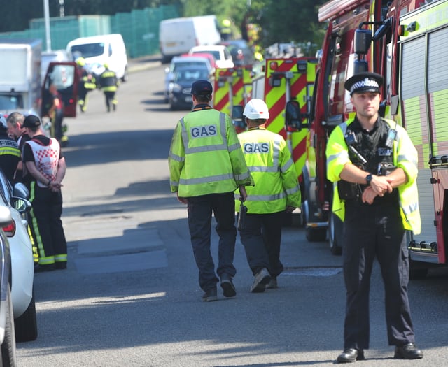 In Pictures: Road cordoned off as firefighters tackle Heathfield blaze