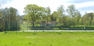 Newton Abbot café closes as travellers turn up