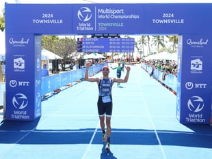 Kingsteignton swimming coach goes above and beyond down under