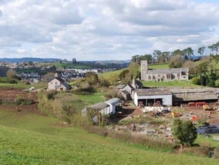 Road plans to controversial development narrowly approved 