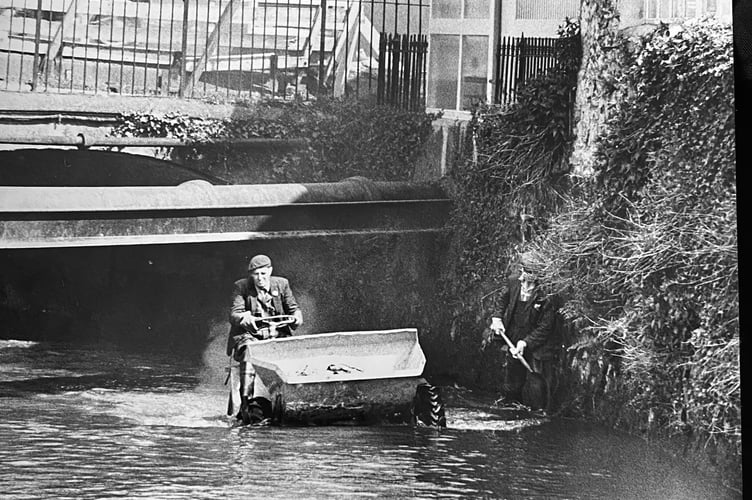 Clearing the River Lemon in Newton Abbot below the junction of Marsh Road and Lemon Road in May 1978