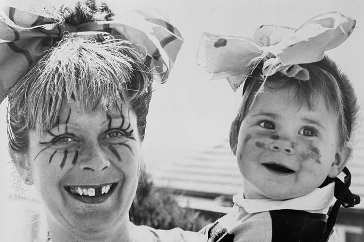 Dinah Mo and Baby Face at Bishopsteignton Carnival in June 1984