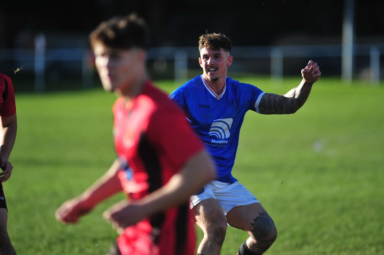 South West Peninsula League football. Premier League East. Newton Abbot Spurs verus Bishops Lydeard. A 3-0 home win for Spurs