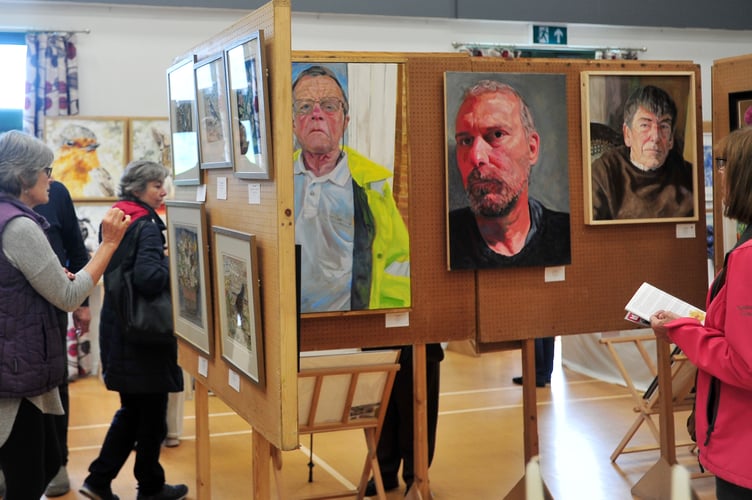 Doddiscombsleigh Art Show.