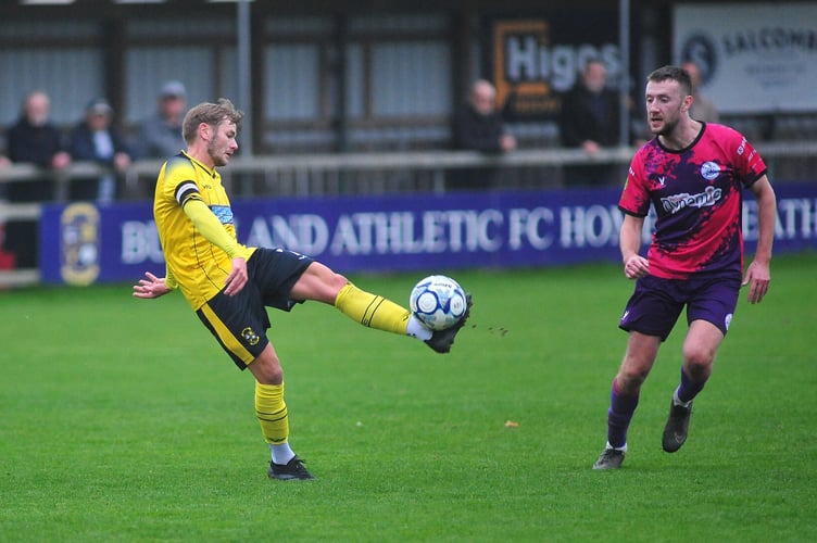  Football.  FA Vase match.  Buckland Athletic versus  Clevedon Town.