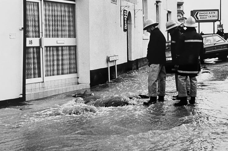 Flooding in French STreet, Teignmouth from 1988