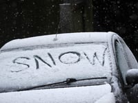 Snow brings disruption to Devon