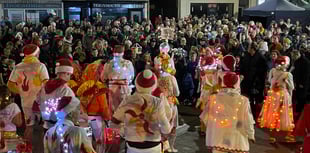 Festive family fun for Teignmouth Christmas light switch on