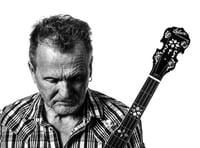 Intimate solo performance from music man Martin