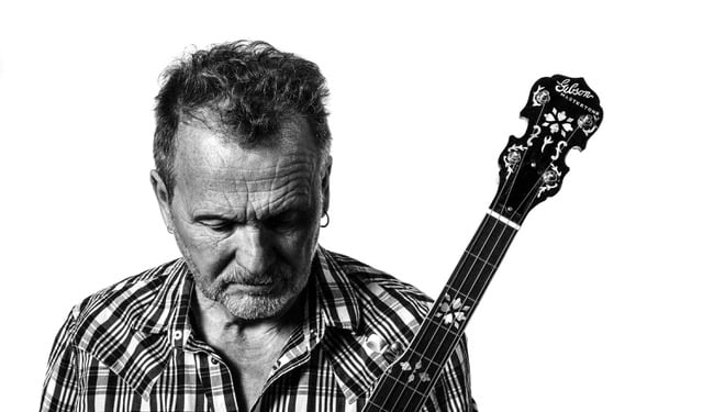 Martin Simpson. Photo Andy Muscroft