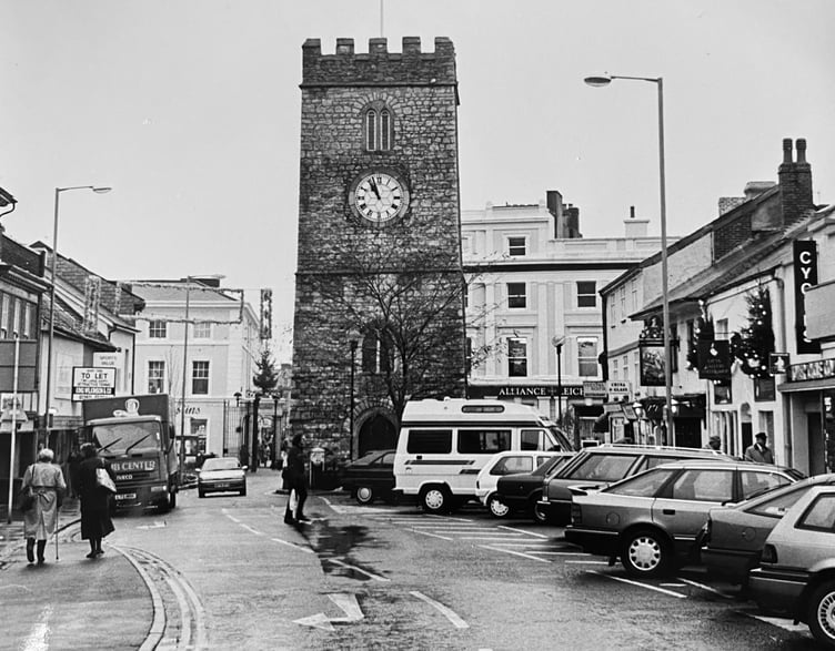 Wolborough Street in Newton Abbot before pedestrianisation in November 1993