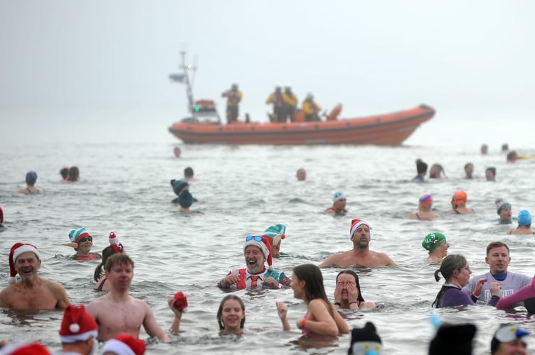 Teignmouth RNLI Boxing Day Dip