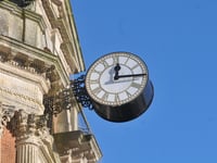 UK clocks change: Lose an hour this weekend
