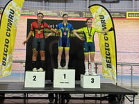 Fox hunts down another podium