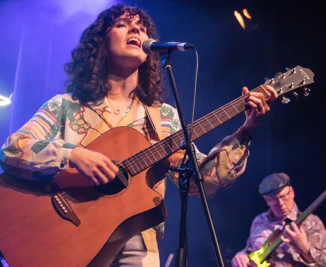 Tribute to influential singer-songwriter Joni