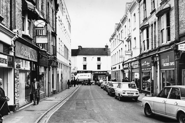The view looking down Union Street towards Courtenay Street in Newton Abbot from May 1976