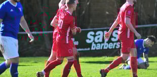 Kingsteignton cruise into Herald Cup quarters