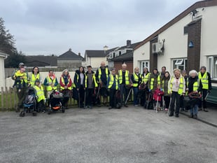 Kingsteignton volunteers pick up 15 bags of rubbish