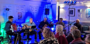 Musicians raise nearly £1000 for community centre