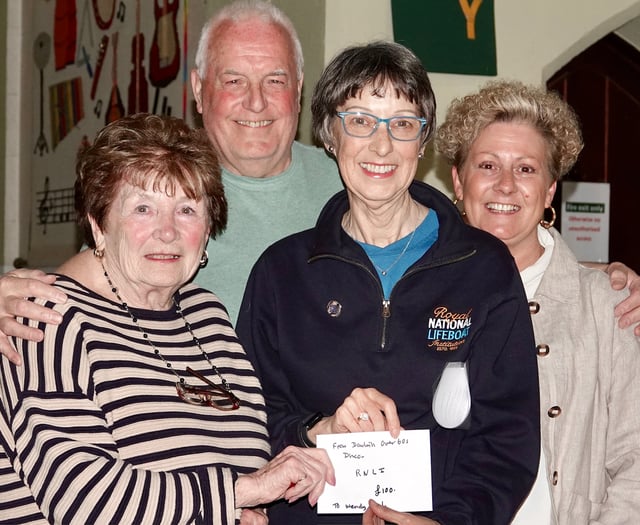 Dawlish Disco Donates to RNLI