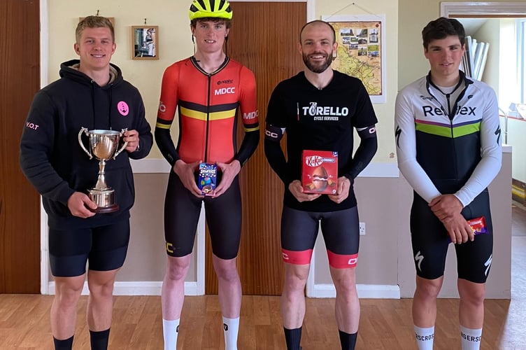 MDCC Henry Cadwallader collects third place prize