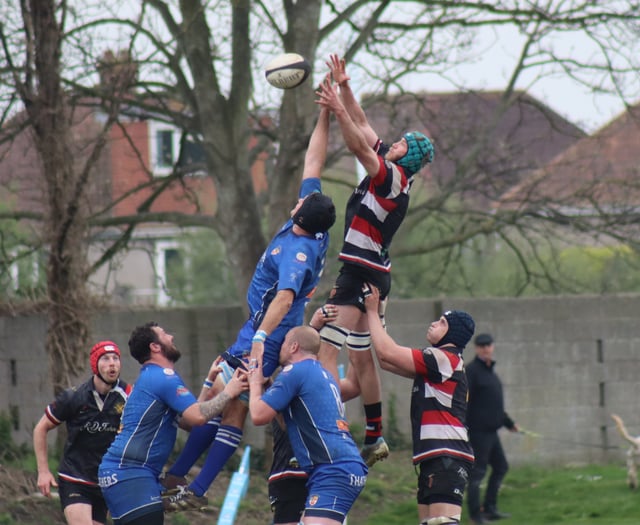 Cup exits for Teigns and New Cross