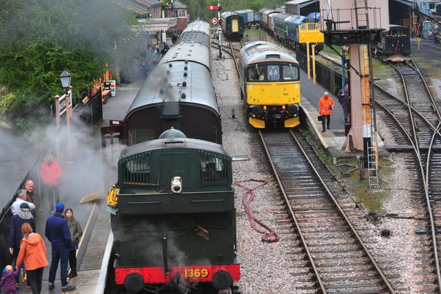 Explore Devon with free child travel on heritage railway