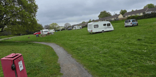 Travellers set up unauthorised camp in park 